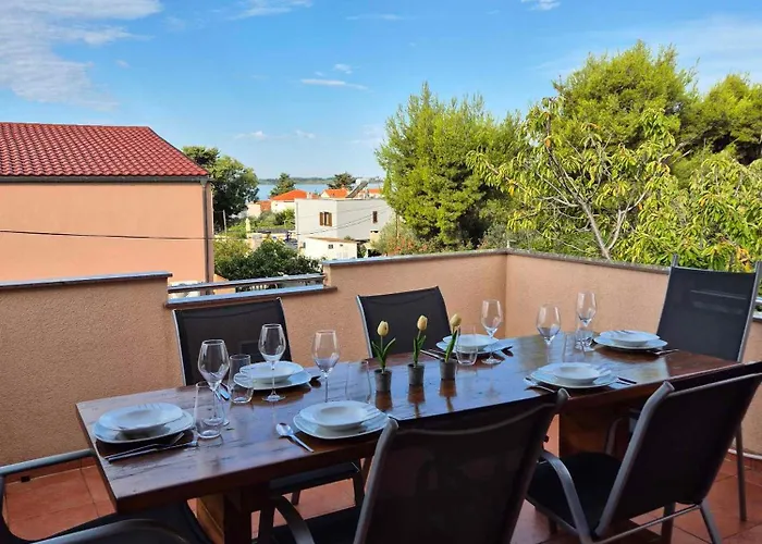 In - Zadar Riviera 41399 *